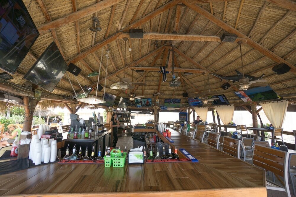 Фото Ocean Manor Beach Hotel