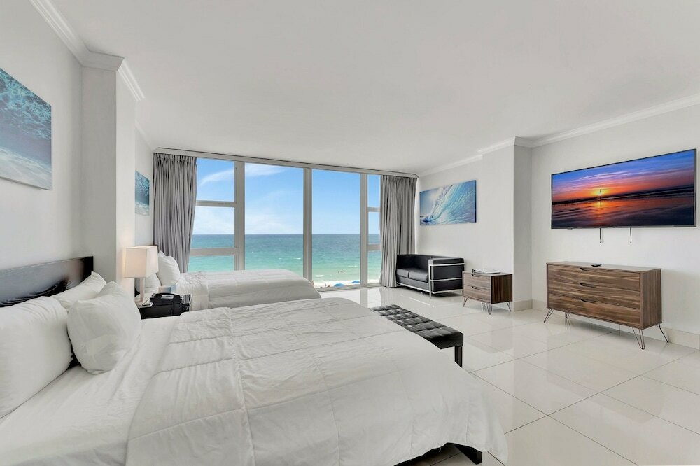 Фото Ocean Manor Beach Hotel