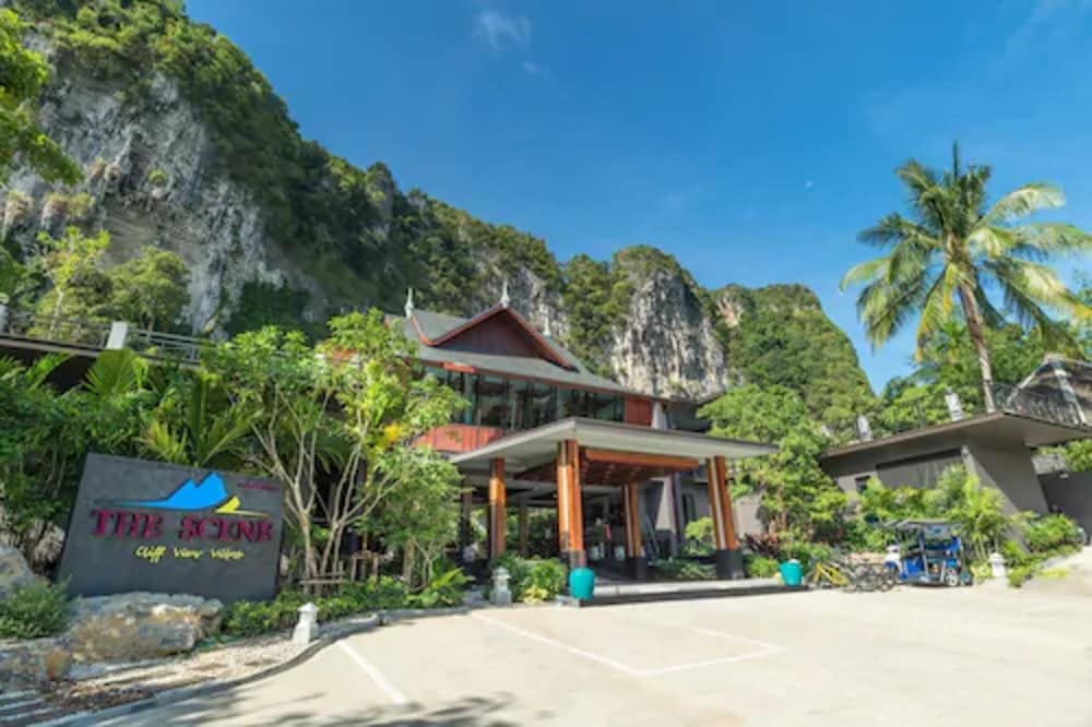 Фото Отель The Scene Cliff View Villas