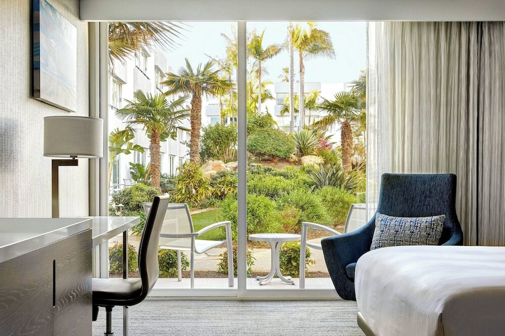 Фото Ventura Beach Marriott
