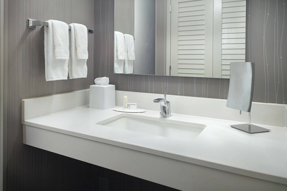 Фото Courtyard by Marriott Charlotte Southpark