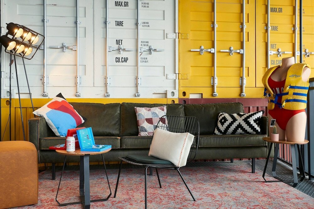 Фото Moxy Southampton