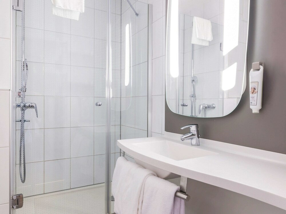 Фото ibis Zurich Messe Airport