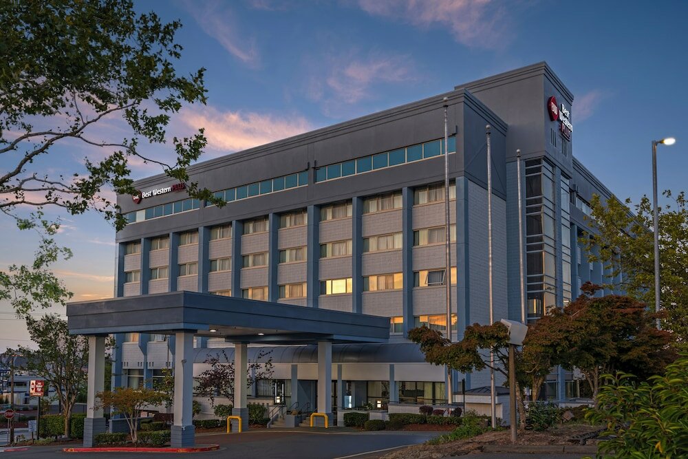 Фото Comfort Inn & Suites Downtown Tacoma