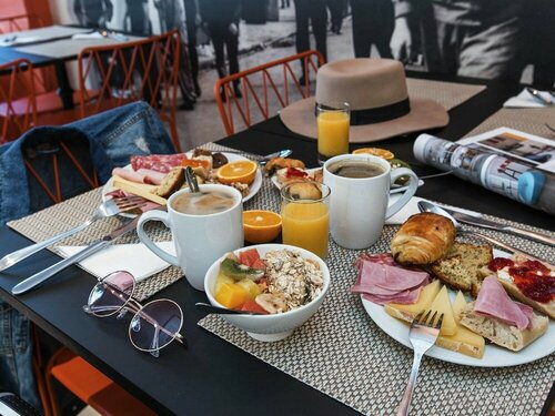 Внешний вид отеля ibis Styles Париж Мэри де Клиши в Клишах, фото 4