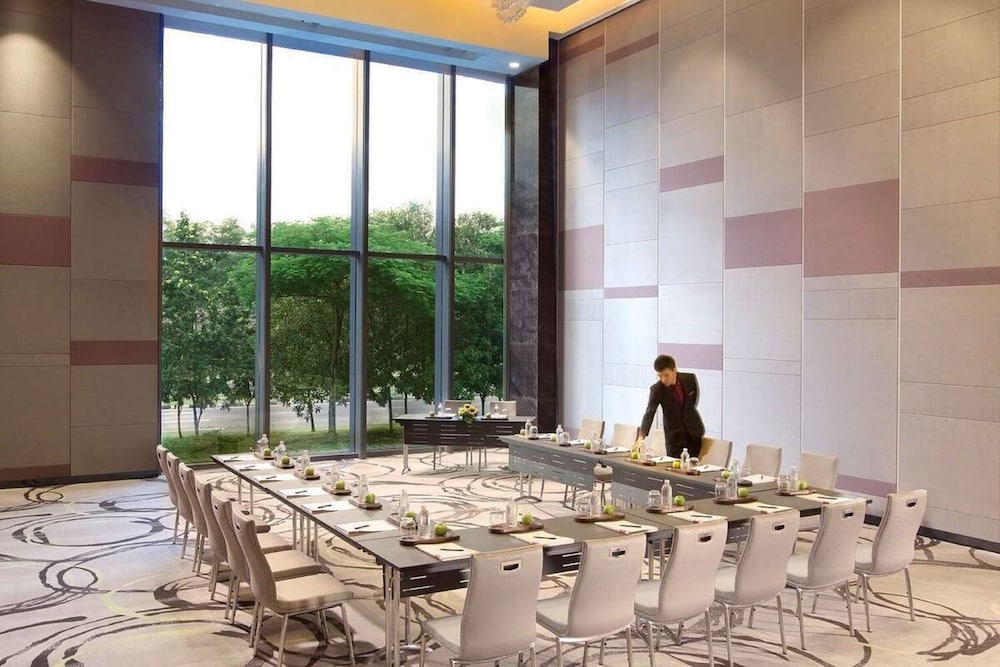 Фото Parkroyal on Beach Road