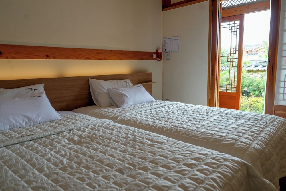 Фото Wiyeonjae Hanok Stay