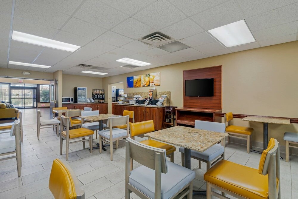 Фото Comfort Inn Bismarck