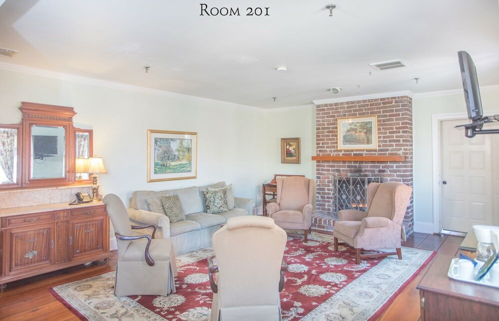 Фото 17Hundred90 Inn and Restaurant