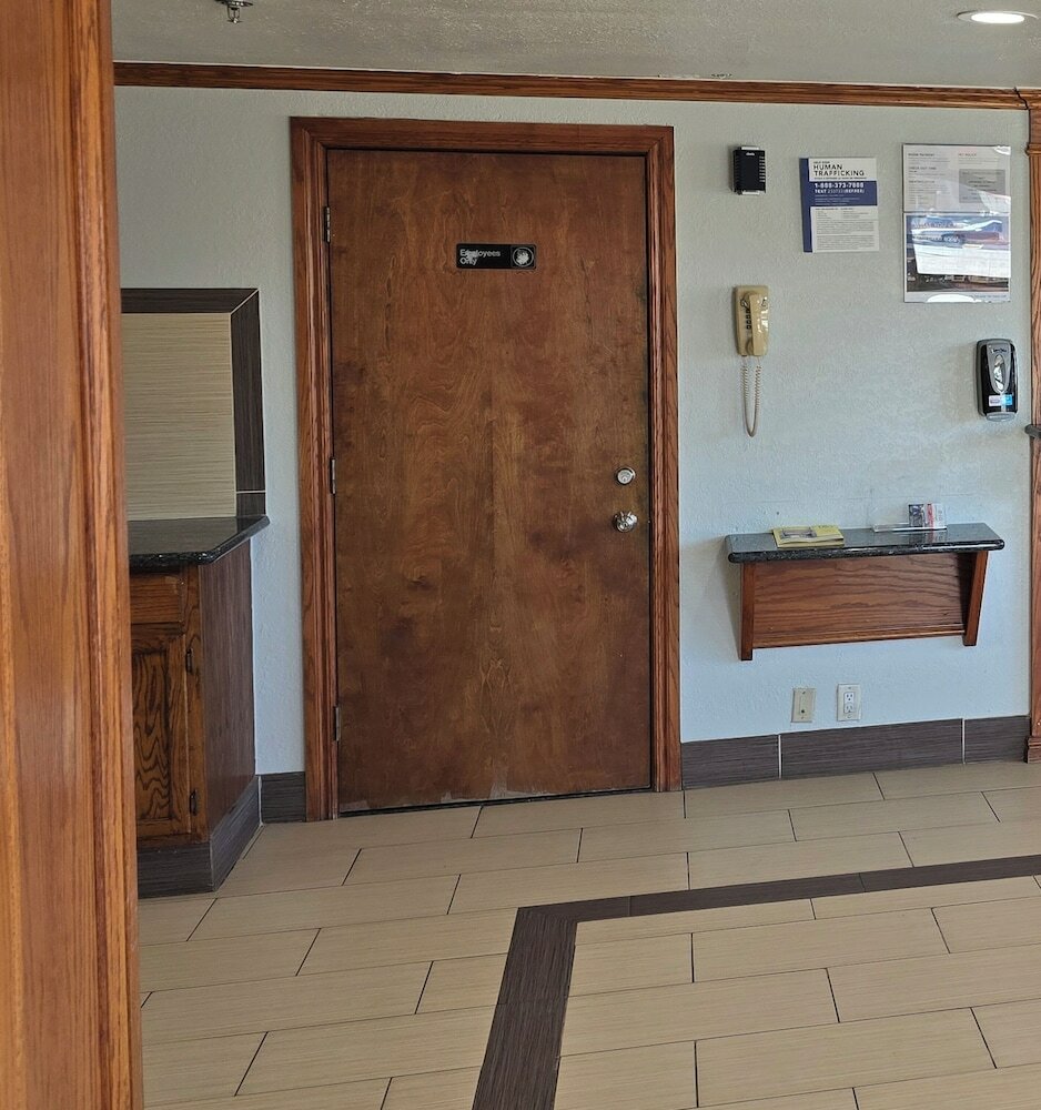 Фото Economy Inn North Oklahoma City