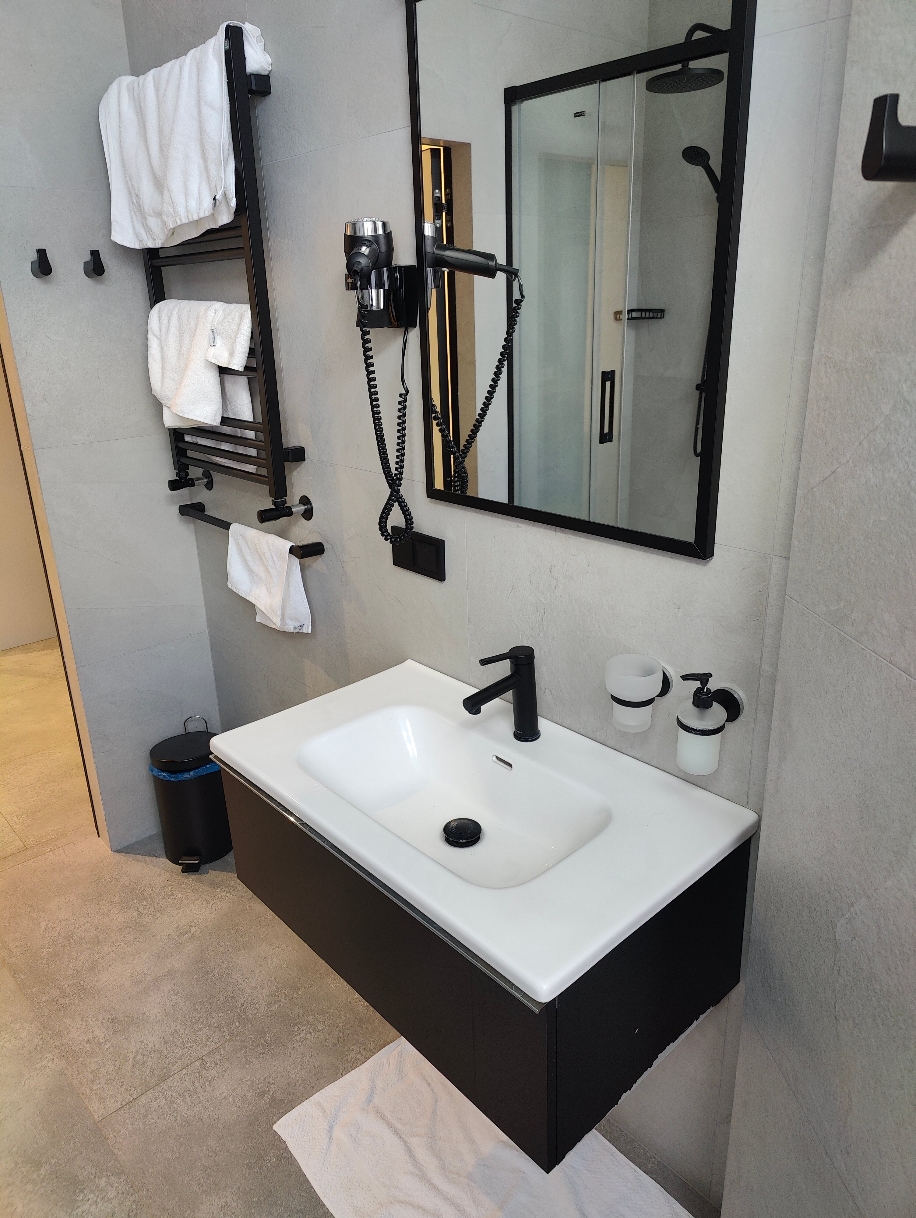 Фото 4Кайф Apartments