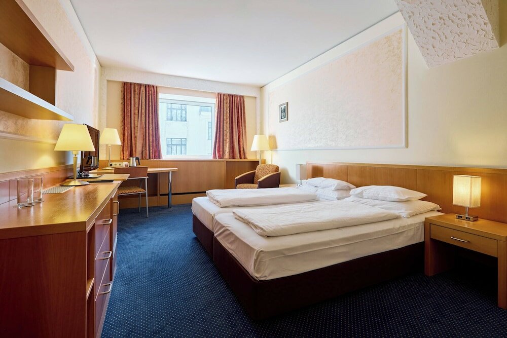 Фото отеля 2