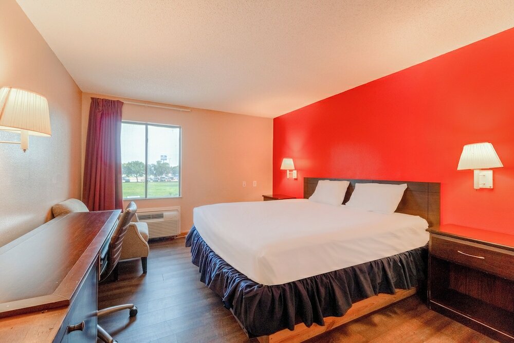 Фото Fairway Inn La Porte