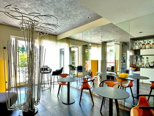 Внешний вид отеля Tobago Hotel в Гарде, фото 5