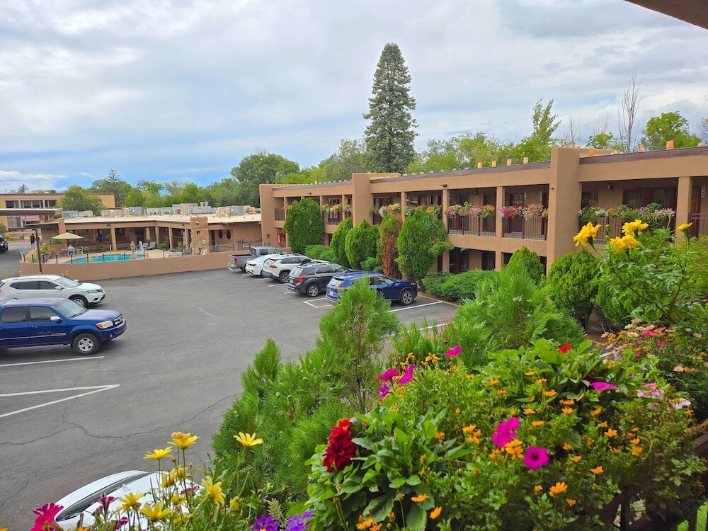 Фото El Sendero Inn, Ascend Hotel Collection