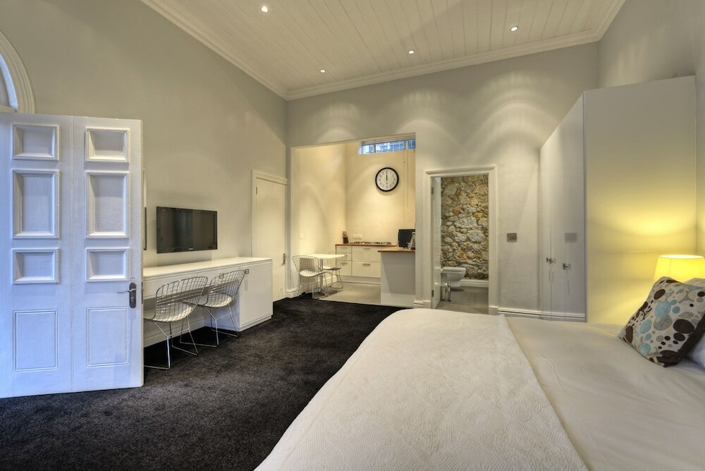 Фото The Three Boutique Hotel