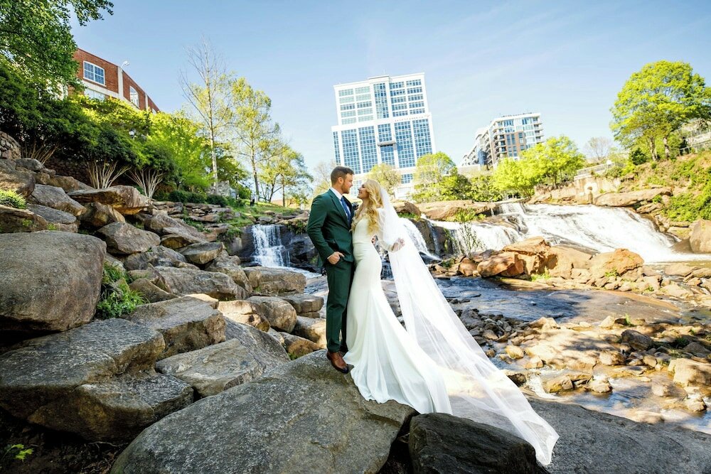 Фото Grand Bohemian Lodge Greenville Autograph Collection