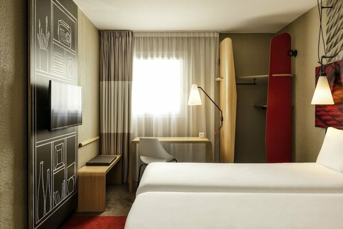 Гостиница Ibis Massy в Палезо