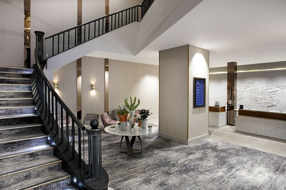 Фото Hilton Edinburgh Carlton