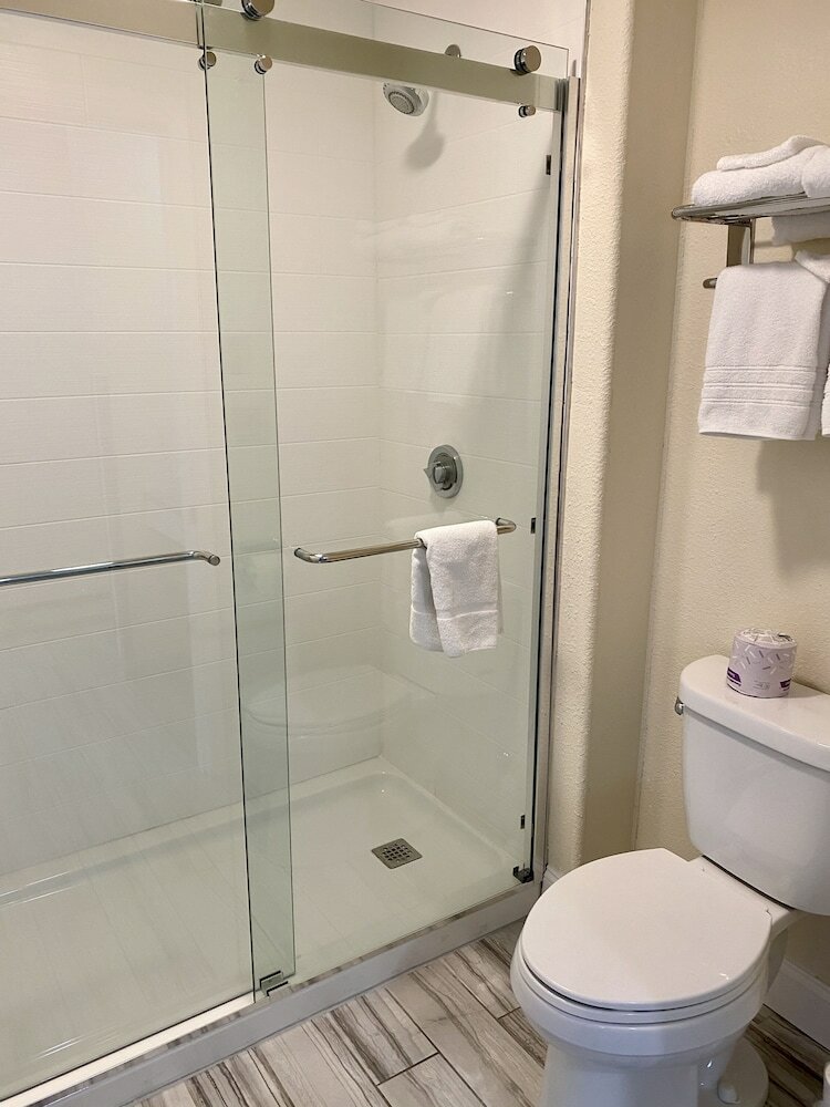 Фото Days Inn by Wyndham Lincoln