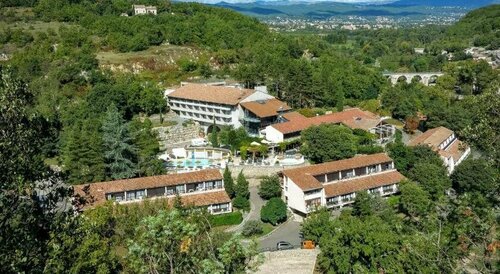 Гостиница Domaine Lou Capitelle & Spa в Приве