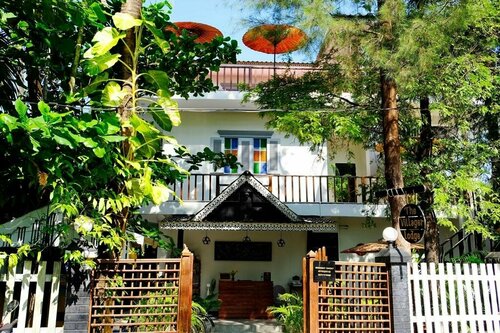 Гостиница The Villager Lodge в Сандоуэе