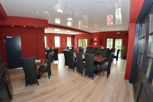 Гостиница Hotel-Restaurant Rotes Einhorn Superior в Дюрене