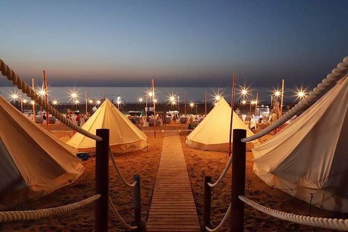 Глэмпинг The Longbeach Campground в Рас-эль-Хайме