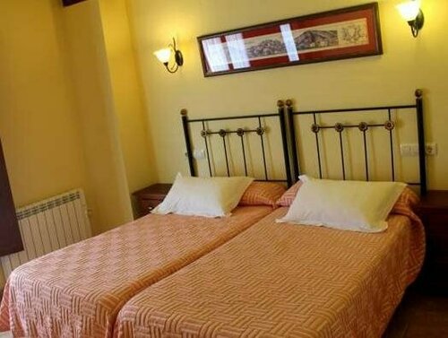 Хостел Hostal San Pedro в Куэнке