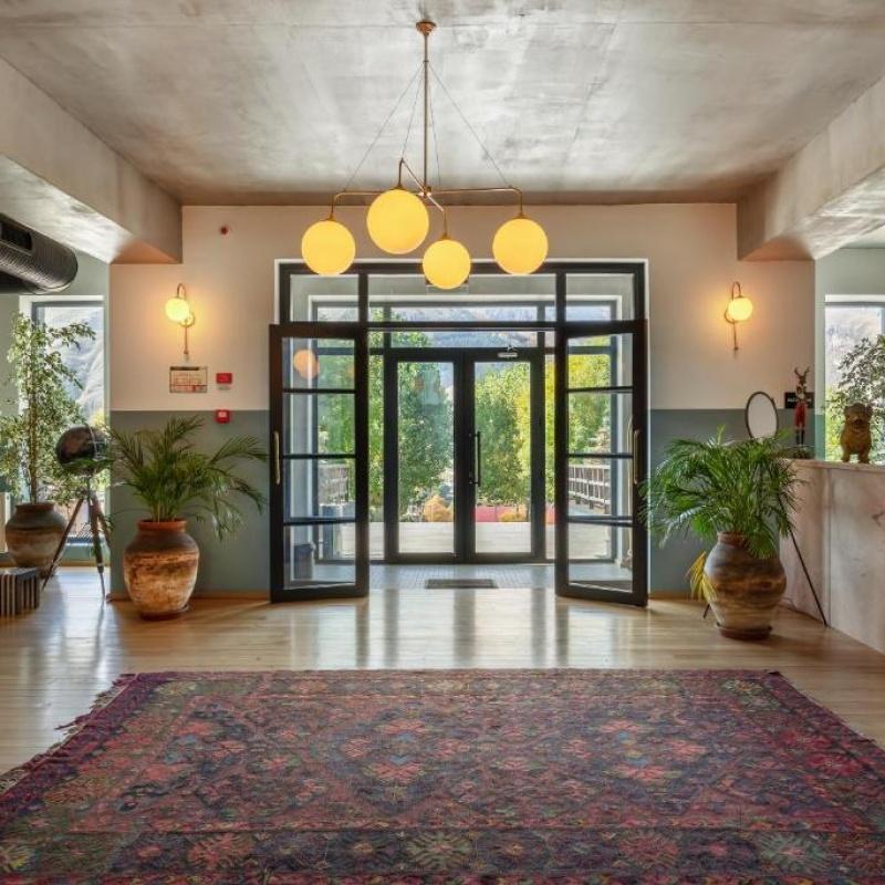 Фото Intourist Kazbegi