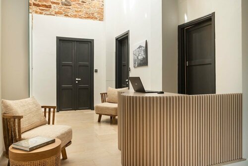 Гостиница Syros Soul Suites в Эрмуполисе
