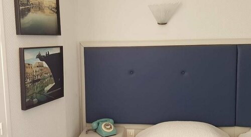 Гостиница Hotel L'Orque Bleue в Сете
