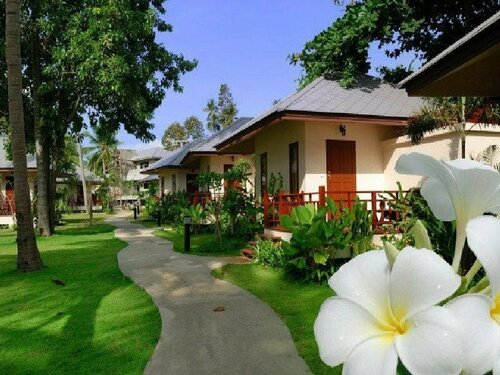 Гостиница Promtsuk Buri Resort в Самуи