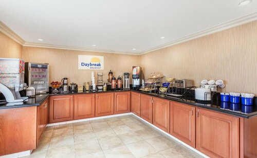 Гостиница Days Inn by Wyndham Carlsbad в Карлсбаде