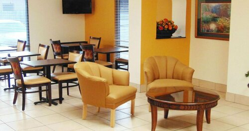 Гостиница Days Inn & Suites by Wyndham Brewton в Брютоне