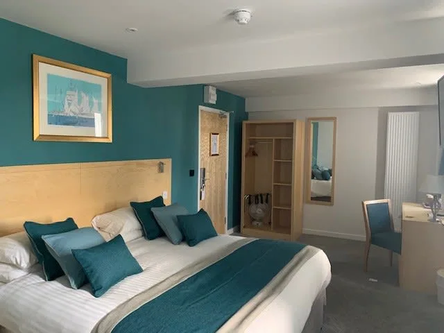 Фото The Royal Maritime Club