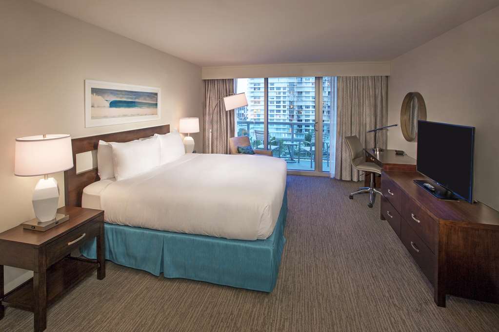 Фото DoubleTree Resort by Hilton Hollywood Beach