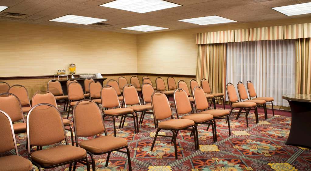 Фото Embassy Suites by Hilton Flagstaff