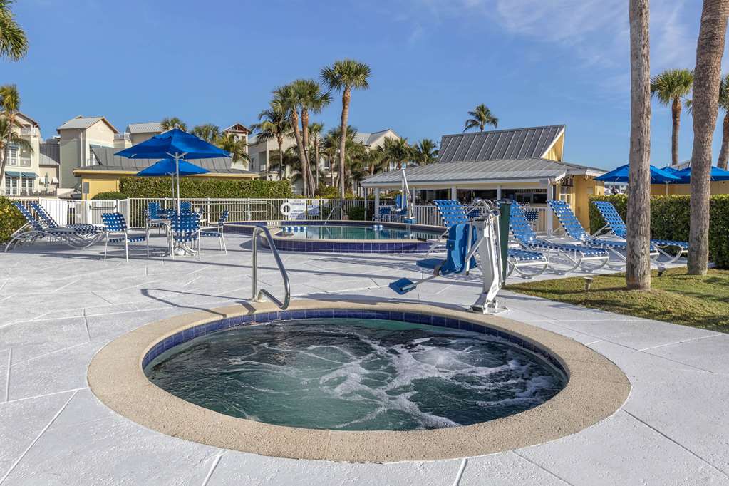 Фото Charter Club of Naples Bay by Diamond Resorts