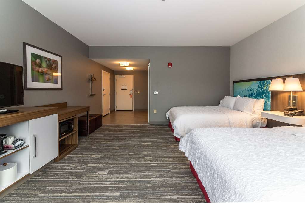 Фото Hampton Inn & Suites Allen Park