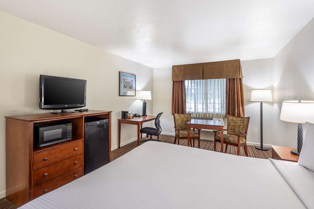 Фото Best Western Capital City Inn