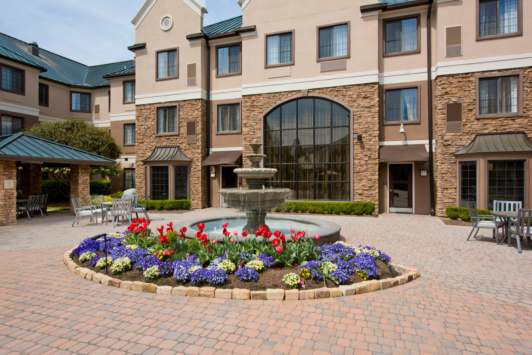 Фото Staybridge Suites Charlotte Ballantyne, an Ihg Hotel