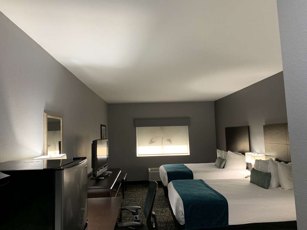Фото Best Western Plus Olive Branch Hotel & Suites