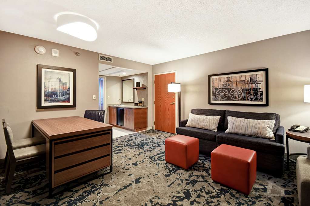 Фото Embassy Suites Omaha - Downtown/Old Market