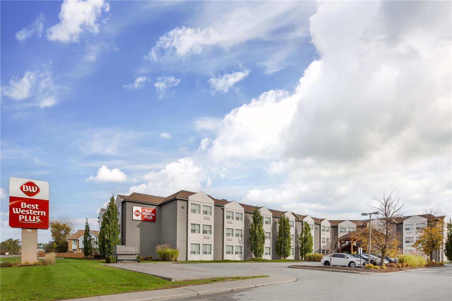 Фото Best Western Plus Rose City Suites