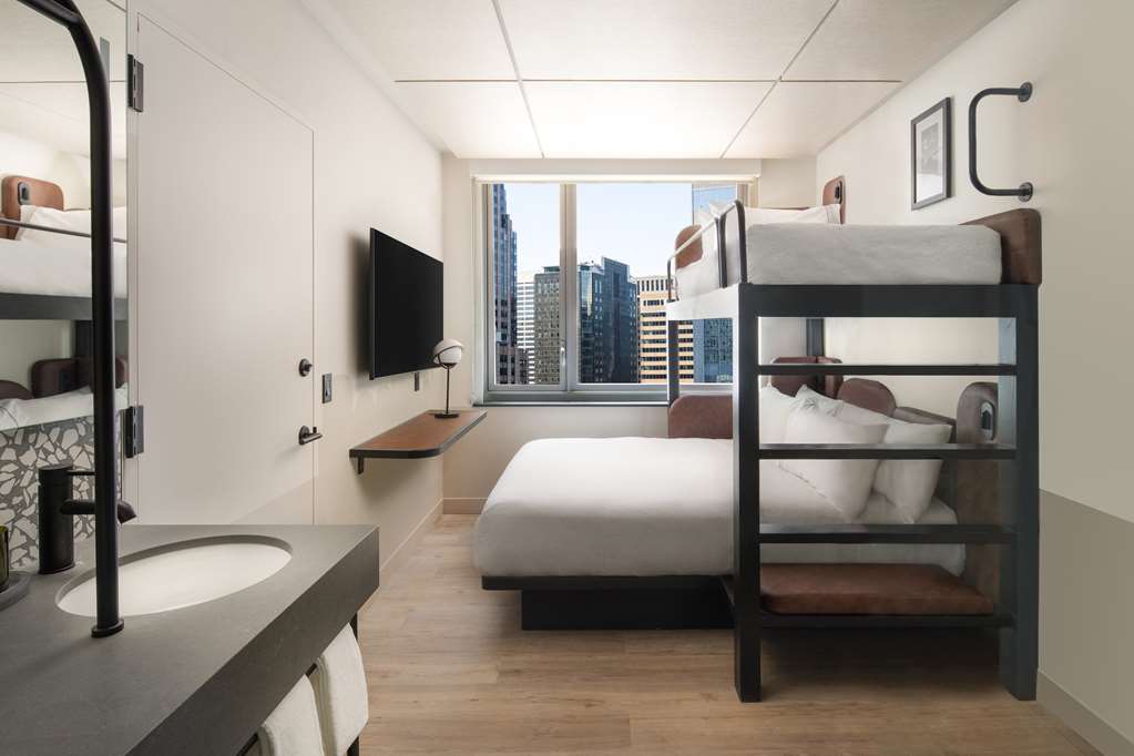 Фото Motto by Hilton New York City Times Square