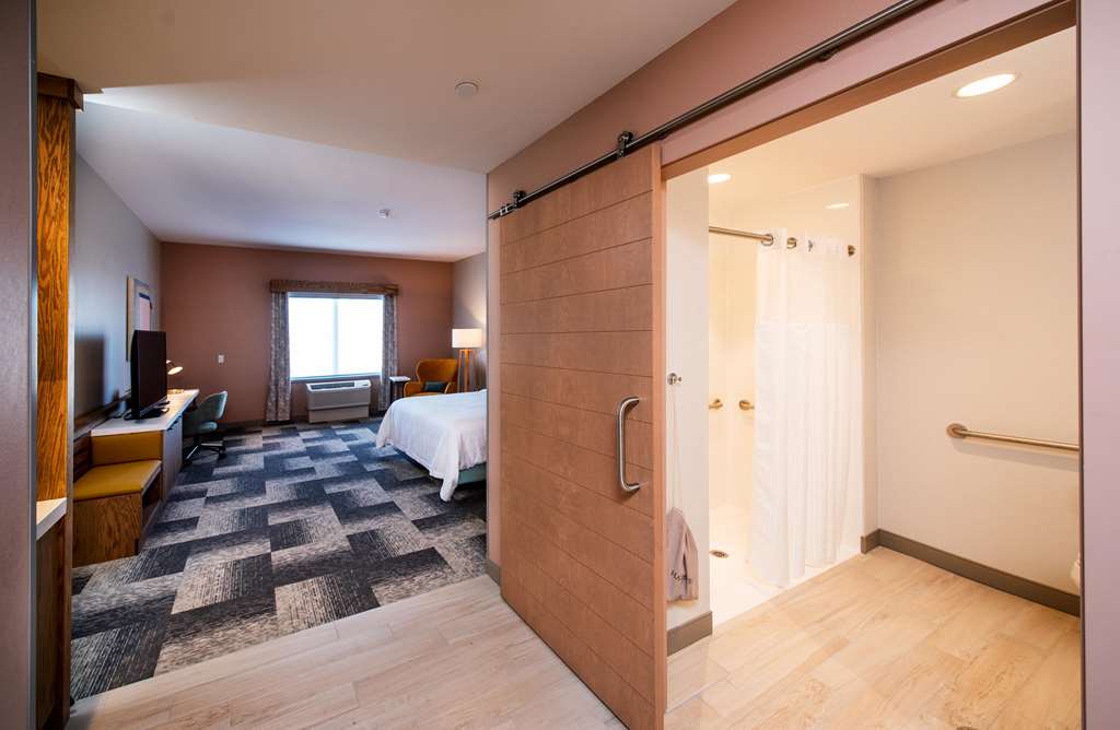 Фото Hilton Garden Inn Moncton Downtown