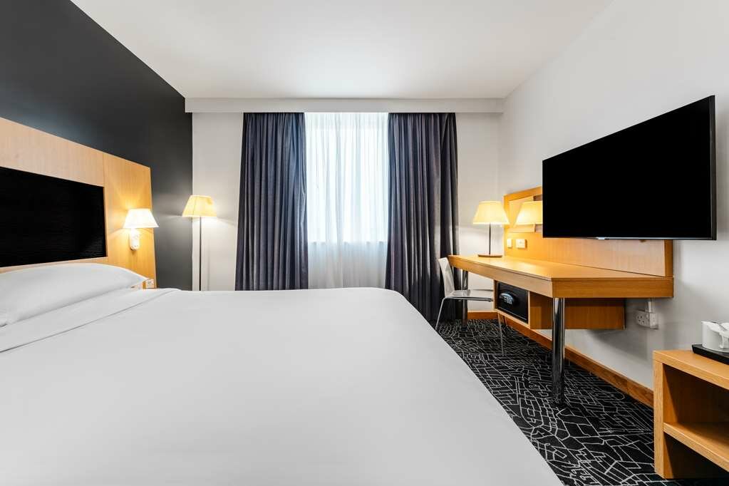 Фото Park Inn by Radisson Peterborough