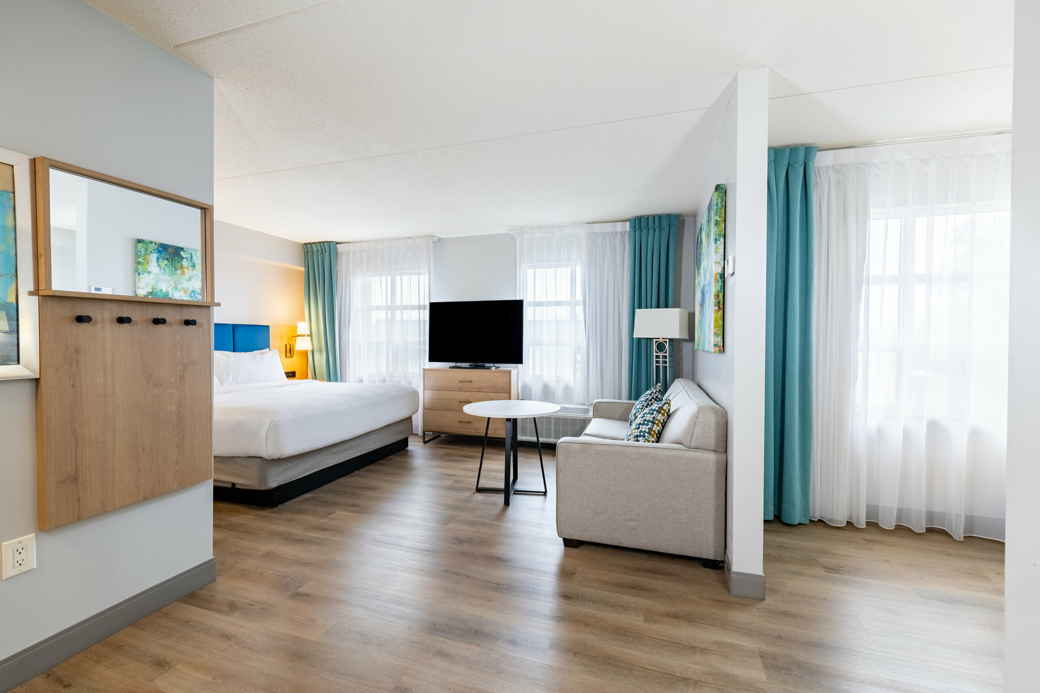 Фото Staybridge Suites London