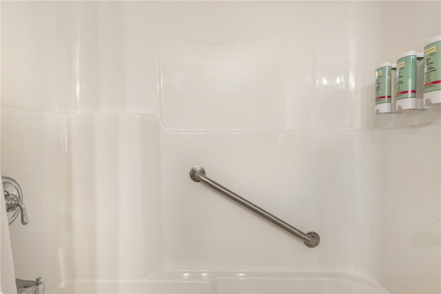 Фото Best Western Sicamous Inn